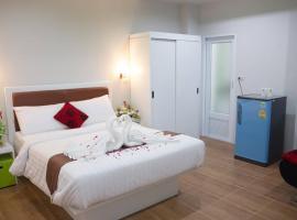 Namthip Residence, ξενοδοχείο σε Trang