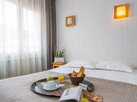 Logis Hôtel Le Relais, hotel a Biscarrosse
