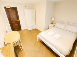 30A Class Studios near Arsenal and Central London، فندق في لندن