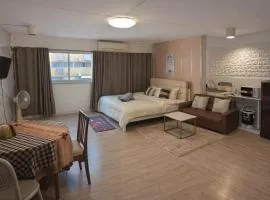 IMPACT popular condo c5 แม่ตังค์