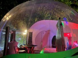 Bulle skys evasion, отель в городе Gros-Morne