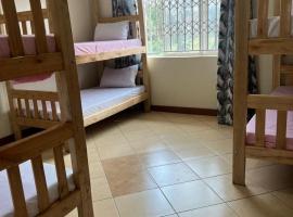 Open Skyz Backpackers Hostel, hotell i Kampala