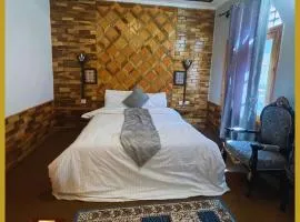 DeJani Hotel & Resort, Astore