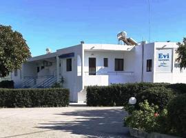 Evi Apartments and Studios, ξενοδοχείο στον Θεολόγο