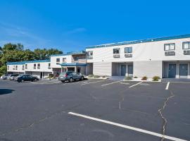 Days Inn by Wyndham Moosic, хотел в Moosic