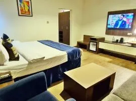 Randy Spelling Airport Home Ikeja