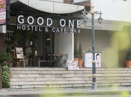 Hotel Foto: Good One Poshtel & Cafe Bar
