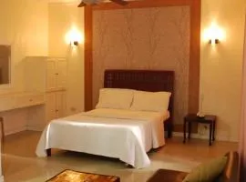 OYO 1202 Shilla Hotel
