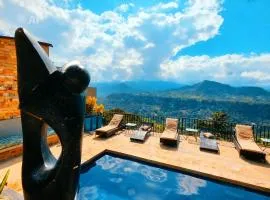 Astara by Fernando Gaitan