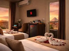 Velora Pyramids View Inn