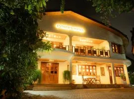 Esther's Hotel