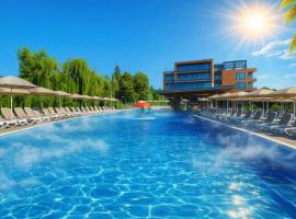 Regnum Banya Thermal Hotel, hótel í Bania