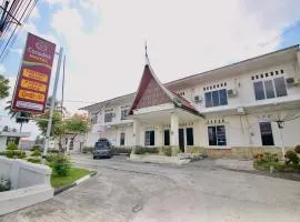 Caredek Hotel