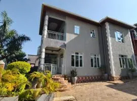 MK GOLDEN HOTEL AND APARTMENTs