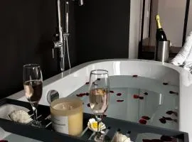 Amorist Hotel