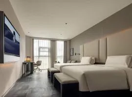 Atour Hotel Qingdao North Station Haier Industrial Park