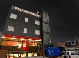 Townhouse The Shubham, hotel v destinaci Lakhnaú