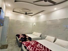 Amirtham Holiday Home, hotelli kohteessa Kovakulam