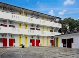 Hotel O near Ring Road City Walks formerly Graha Aisyah