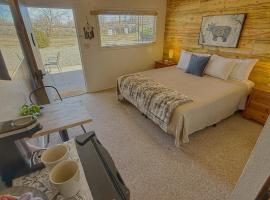 #4, King Bear Mokee Pets OK, Shared Kitchen!, hotell i Bluff