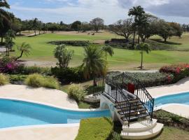 Condo Del Triple Vista, hotel in Christ Church