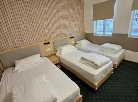 Man Va Hotel
