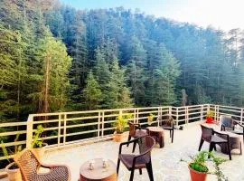 Staynest BnB in city Centre - 3BHK apartments - PRIVATE PARKING - BALCONY VIEW