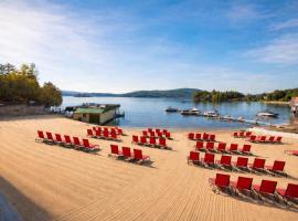 Depe Dene Lakeside Resort, khách sạn ở Lake George