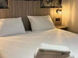 Brit Hotel Essentiel Reims Taissy