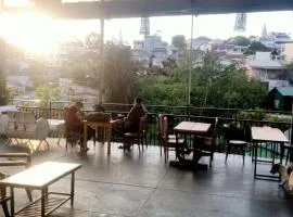 Bo Cong Anh Flower House DaLat