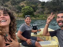 Patziapa, מלון בסנטיאגו אטיטלן