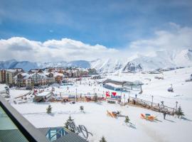 New Gudauri ATRIUM Private Apartments، فندق في غودواري