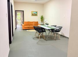 GuestHouse Encanto del Centro 2, готель у місті Енкарнасьйон