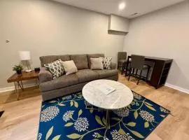 Aksarben Modern 1Bed ground level with parking