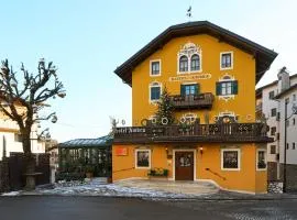 Ambra Cortina Luxury&Fashion Hotel