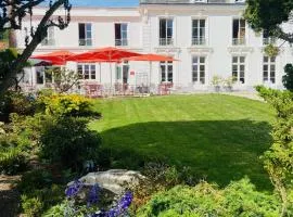 Logis Hôtel & Restaurant Chateau de la Marjolaine