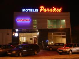 होटल की एक तस्वीर: Motel Paradise