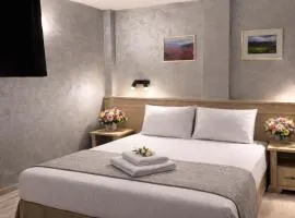Hotel Aris