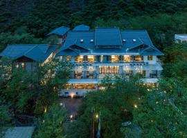 Between Trees and Streams, hotel en Jiuzhaigou