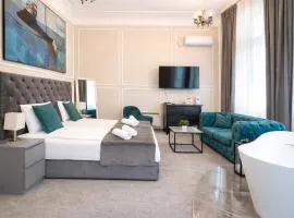 Kings Palace Suites