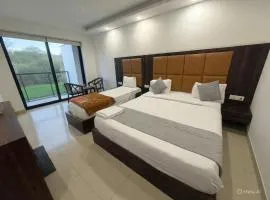 Hotel Lee Mount Plaza Near IGI Airport new delhi