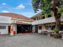 OYO 95140 Metro Guest House