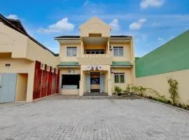 OYO 95136 Jec Plumbon Homestay Syariah