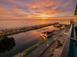 ORBI CITY - Royal Panorama Sea View Suites, hotel em Batumi