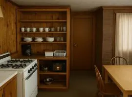 Gresham Shores - Lil' Sunfish - PET FRIENDLY