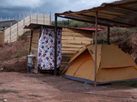 Camping tres nevados, hotel v destinácii Urubamba