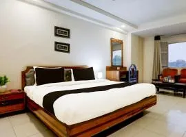 Super Townhouse Padav Square Gwalior Formerly Hotel Shelter