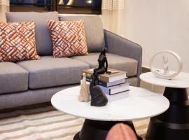 아크라에 위치한 호텔 Enfia Residences heavenly hideout at Cherub villas