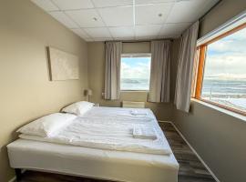 Við Hafið Oceanfront Guesthouse, hotel di Ólafsvík