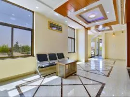 Collection O Himalaya Tower